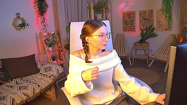 Snapshot of ElliFrankenweenie chatting on 03/13/26, 06:20 ElliFrankenweenie online show from 03/13/26, 06:20