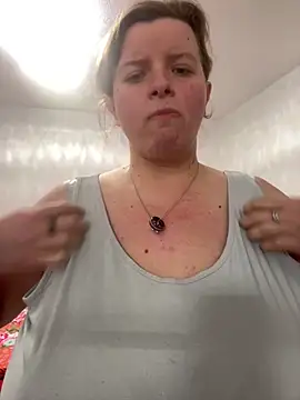 Snapshot of Laura-Loveyou chatting on 03/07/26, 08:06 Laura-Loveyou online show from 03/07/26, 08:06