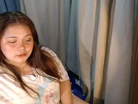 Snapshot of xia_xoxo_ chatting on 04/28/26, 12:31 xia xoxo online show from 04/28/26, 12:31