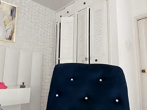 Snapshot of AngellHott_ chatting on 03/06/26, 10:39 AngellHott online show from 03/06/26, 10:39