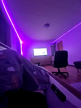 Snapshot of thebestmodel7 chatting on 02/10/26, 11:20 thebestmodel7 online show from 02/10/26, 11:20