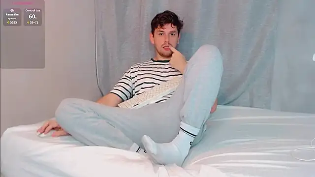 Snapshot of Luc_7 chatting on 03/05/26, 10:39 Luc 7 online show from 03/05/26, 10:39