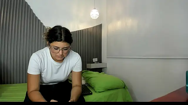 Rose blonde   online show from 06/24/26, 10:09