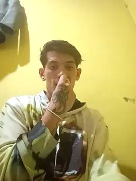 Snapshot of Brandon_Leyes chatting on 03/25/26, 03:56 Brandon Leyes online show from 03/25/26, 03:56