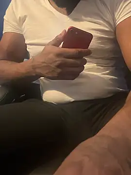 Snapshot of ineedthat11 chatting on 03/21/26, 08:34 ineedthat11 online show from 03/21/26, 08:34