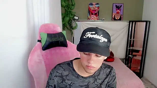 Top and bottom online show from 05/13/26, 08:49