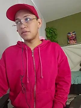Top and bottom online show from 05/30/26, 08:17