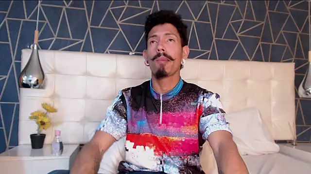 NoaahTylor online show from 02/18/26, 12:50