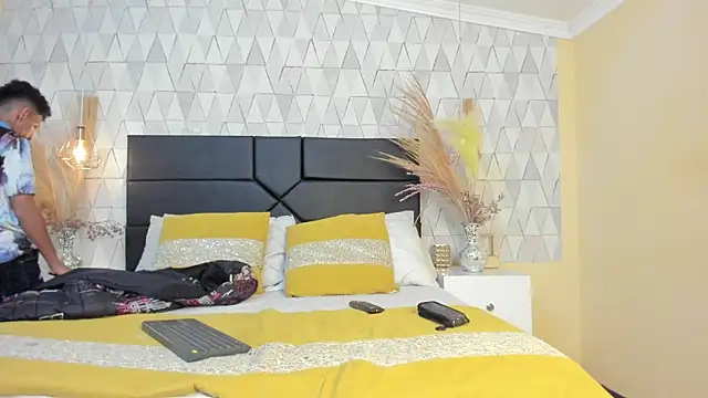 NoaahTylor online show from 03/16/26, 06:39