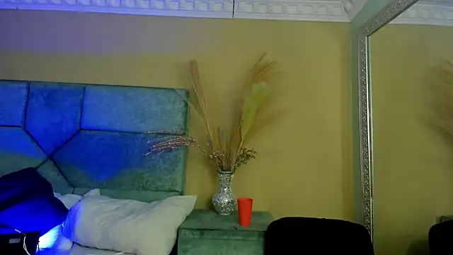 NoaahTylor online show from 06/20/26, 04:26