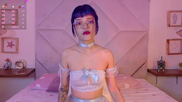 Snapshot of Sateh_and_Hikary chatting on 03/06/26, 08:38 Sateh and Hikary online show from 03/06/26, 08:38