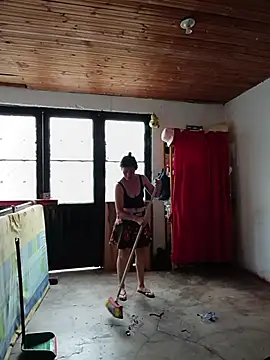 Layla Zaid online show from 04/29/26, 03:27