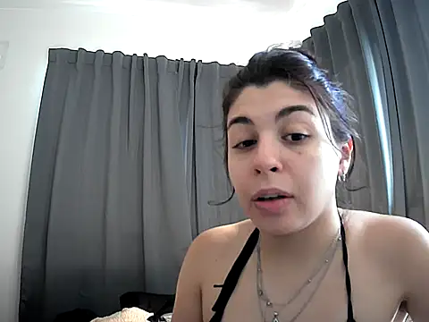 Snapshot of violetazein7 chatting on 02/17/26, 07:20 violetazein7 online show from 02/17/26, 07:20