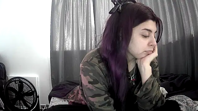 violetazein7 online show from 05/17/26, 06:15
