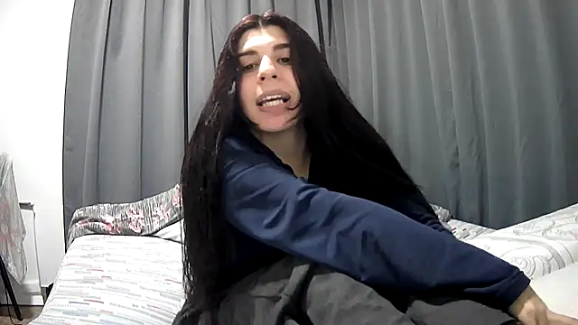 violetazein7 online show from 05/25/26, 11:11