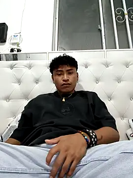 Snapshot of Emadridr chatting on 03/02/26, 06:25 Emadridr online show from 03/02/26, 06:25