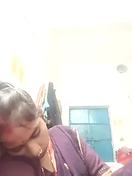 Snapshot of Anjli_hote chatting on 02/13/26, 06:48 Anjli hote online show from 02/13/26, 06:48