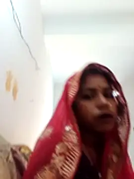 Snapshot of Anjli_hote chatting on 02/25/26, 11:31 Anjli hote online show from 02/25/26, 11:31