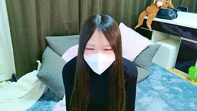 Snapshot of runa_567 chatting on 02/22/26, 11:42 runa 567 online show from 02/22/26, 11:42