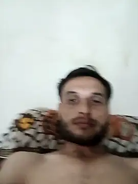 Snapshot of Beinghorny83 chatting on 03/03/26, 06:03 Beinghorny83 online show from 03/03/26, 06:03