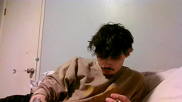 Snapshot of benriskey12 chatting on 03/16/26, 06:17 benriskey12 online show from 03/16/26, 06:17