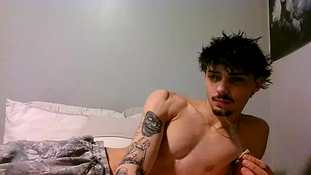 Snapshot of benriskey12 chatting on 03/17/26, 07:23 benriskey12 online show from 03/17/26, 07:23