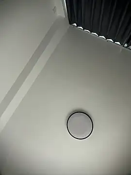 Snapshot of YaoYao-97 chatting on 03/12/26, 04:51 YaoYao-97 online show from 03/12/26, 04:51