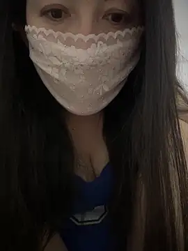 Snapshot of YaoYao-97 chatting on 03/17/26, 02:31 YaoYao-97 online show from 03/17/26, 02:31