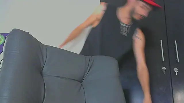 Snapshot of LovexJuxn8 chatting on 02/16/26, 06:15 LovexJuxn8 online show from 02/16/26, 06:15