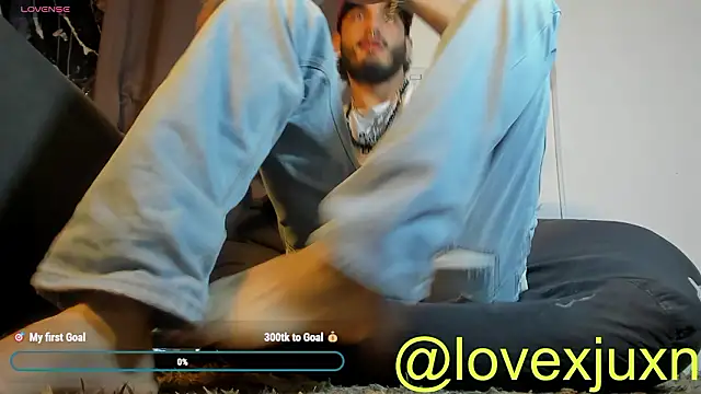 Snapshot of LovexJuxn8 chatting on 03/14/26, 09:20 LovexJuxn8 online show from 03/14/26, 09:20