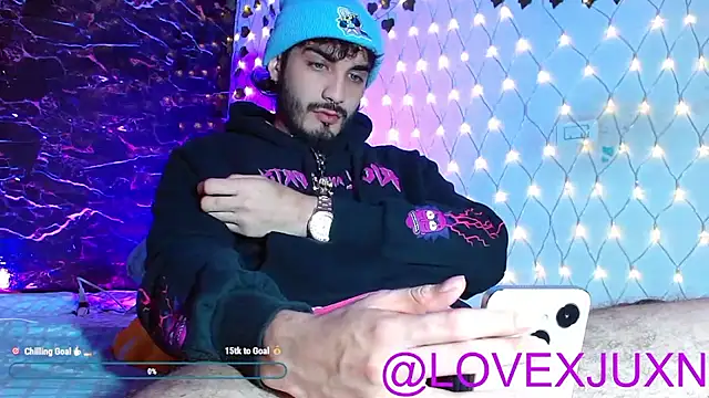 Snapshot of LovexJuxn8 chatting on 05/07/26, 12:05 LovexJuxn8 online show from 05/07/26, 12:05