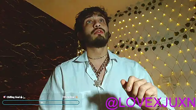 Snapshot of LovexJuxn8 chatting on 05/12/26, 12:52 LovexJuxn8 online show from 05/12/26, 12:52