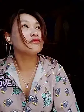 bany-lee online show from 05/05/26, 02:41
