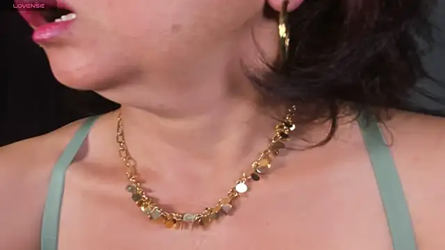 Beatricez1 online show from 04/25/26, 04:04