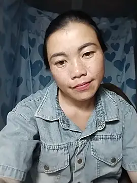 Snapshot of lovely-742 chatting on 05/24/26, 01:38 lovely-742 online show from 05/24/26, 01:38