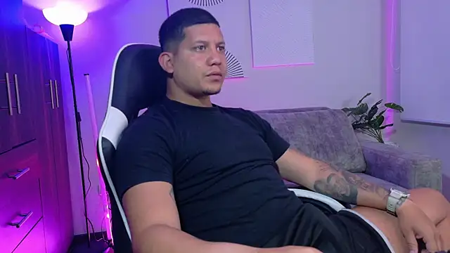  robertobaggioo online show from 05/04/26, 12:23