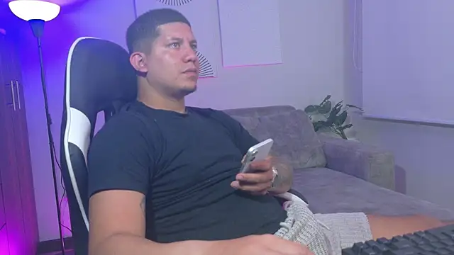  robertobaggioo online show from 05/06/26, 04:30