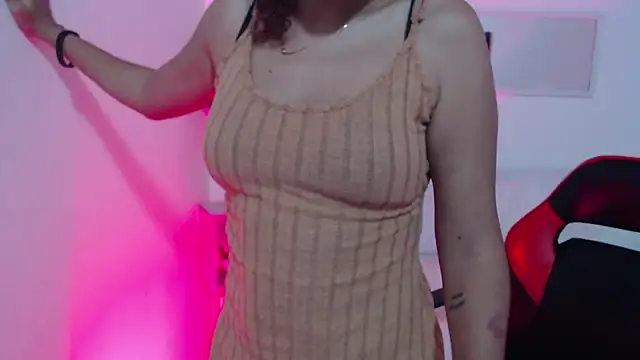 Snapshot of Alice_Grinnerk chatting on 02/25/26, 01:32 Alice Grinnerk online show from 02/25/26, 01:32