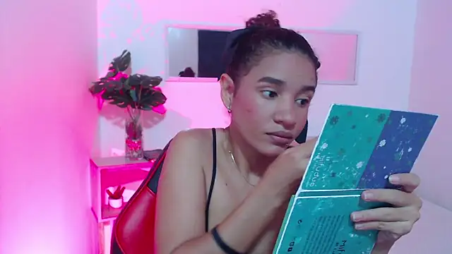 Snapshot of Alice_Grinnerk chatting on 03/12/26, 02:34 Alice Grinnerk online show from 03/12/26, 02:34