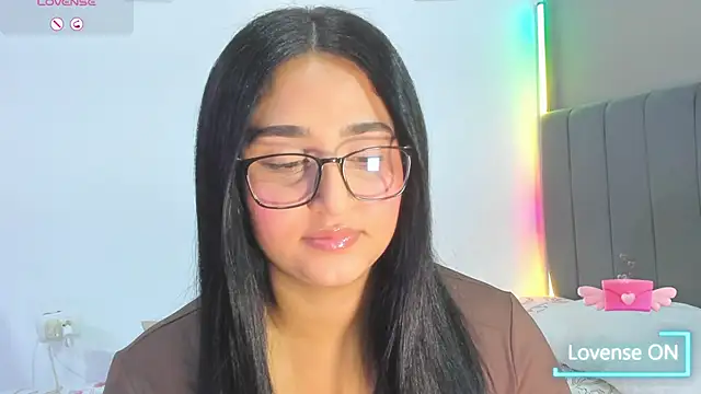 Snapshot of Curvy_sweet chatting on 02/27/26, 02:55 Curvy sweet online show from 02/27/26, 02:55