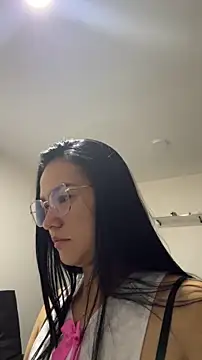 Snapshot of SofiaVal_ chatting on 03/12/26, 01:12 SofiaVal online show from 03/12/26, 01:12