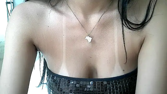 Snapshot of cleopriv00 chatting on 07/27/26, 01:29 cleopriv00 online show from 07/27/26, 01:29