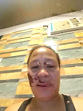 squirtshantal online show from 11/24/25, 08:41