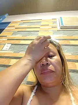 Snapshot of squirtshantal chatting on 03/30/26, 10:33 squirtshantal online show from 03/30/26, 10:33