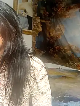 Snapshot of MadamBell chatting on 03/29/26, 05:35 MadamBell online show from 03/29/26, 05:35