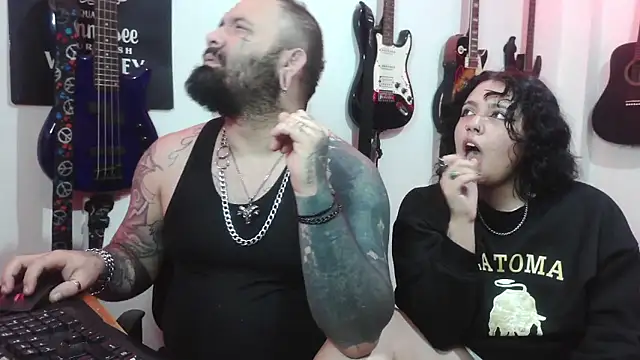 Snapshot of Tattoo__Couple chatting on 03/14/26, 04:40 Tattoo Couple online show from 03/14/26, 04:40