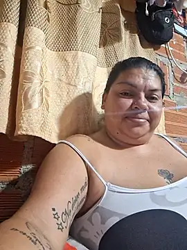 Juli Powl online show from 04/26/26, 11:24