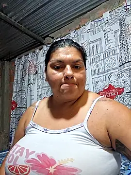 Juli Powl online show from 06/21/26, 01:52