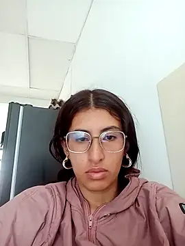 Snapshot of Esperanza__hot chatting on 02/14/26, 07:10 Esperanza hot online show from 02/14/26, 07:10