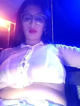 Snapshot of Esperanza__hot chatting on 04/14/26, 05:46 Esperanza hot online show from 04/14/26, 05:46